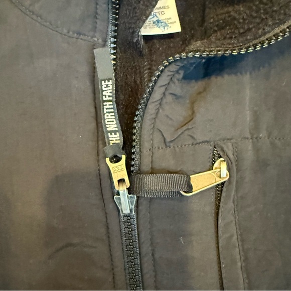 The North Face Black Performance Jacket with Fleece Insulation - Picture 4 of 13